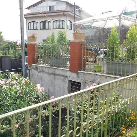 Althea Etna Garden Nicolosi